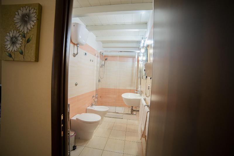 La Ghirlanda B&B Cagliari Eksteriør billede